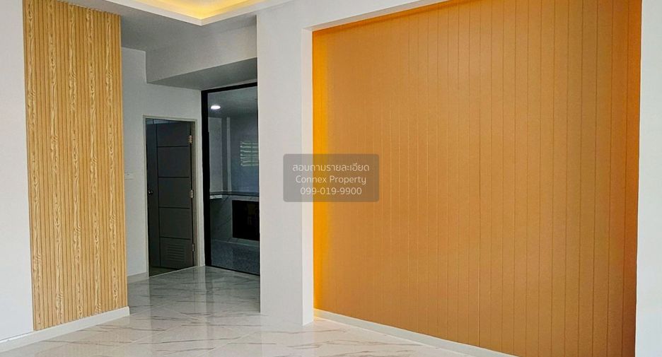 For sale 3 bedrooms townhouse in Khlong Luang, Pathum Thani