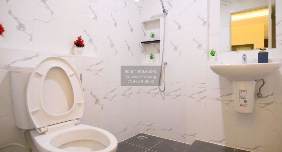 For sale 4 bedrooms townhouse in Bang Phli, Samut Prakan