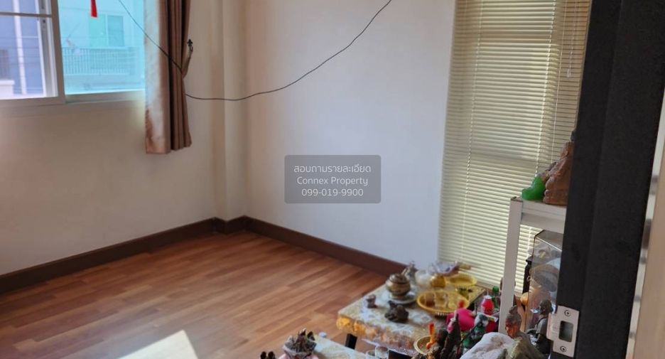For sale 3 bedrooms house in Mueang Samut Prakan, Samut Prakan