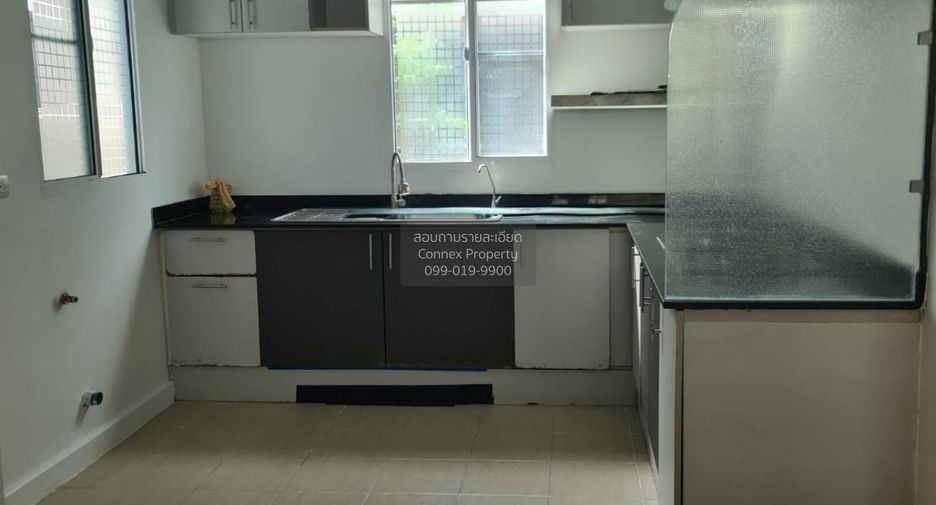For sale 3 bedrooms house in Prawet, Bangkok