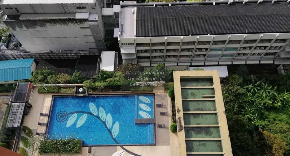For sale 1 bed condo in Khlong Toei, Bangkok