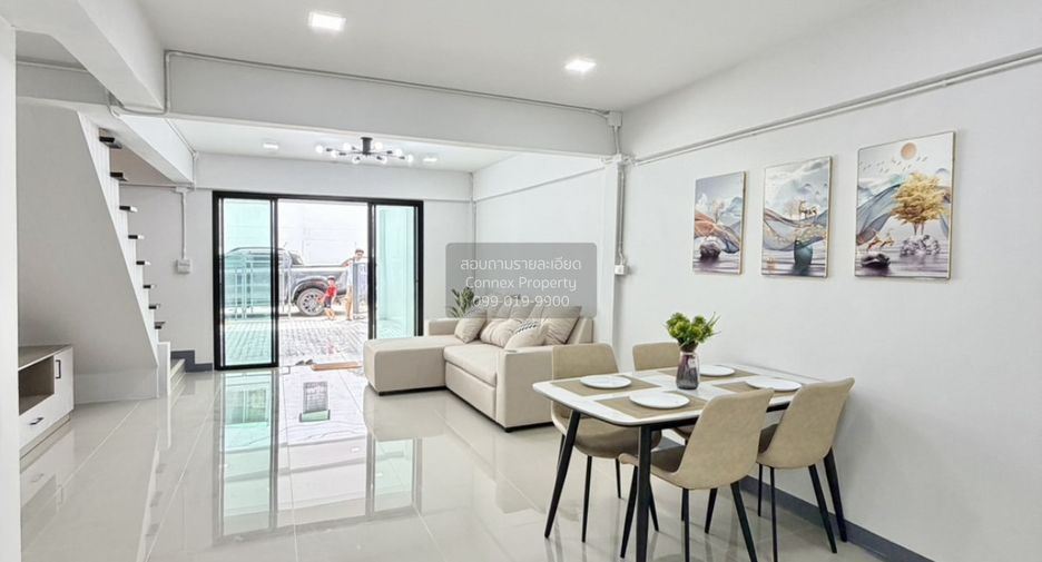 For sale 3 bedrooms townhouse in Pak Kret, Nonthaburi