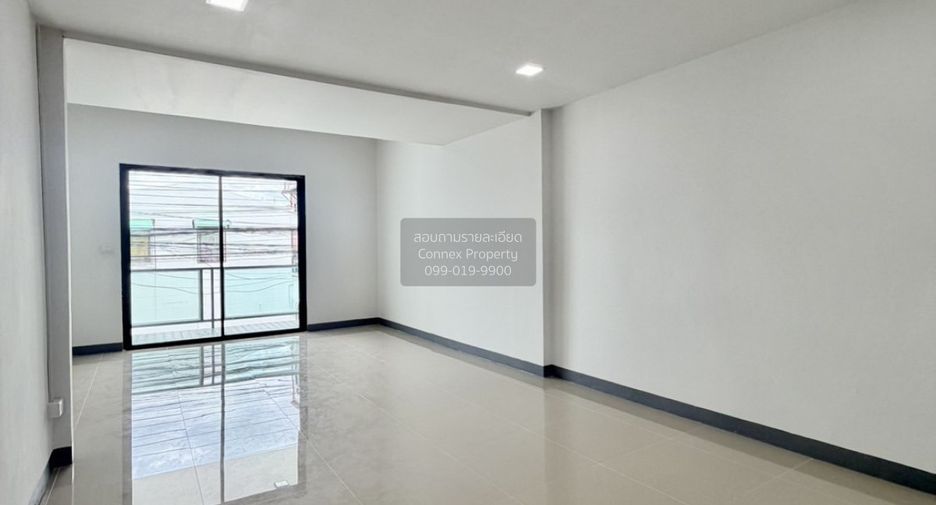 For sale 3 bedrooms townhouse in Pak Kret, Nonthaburi