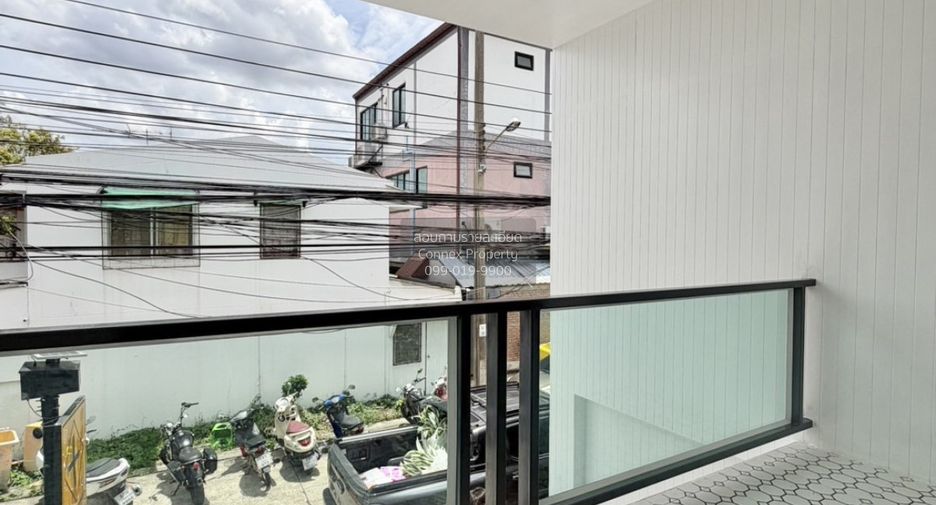 For sale 3 bedrooms townhouse in Pak Kret, Nonthaburi