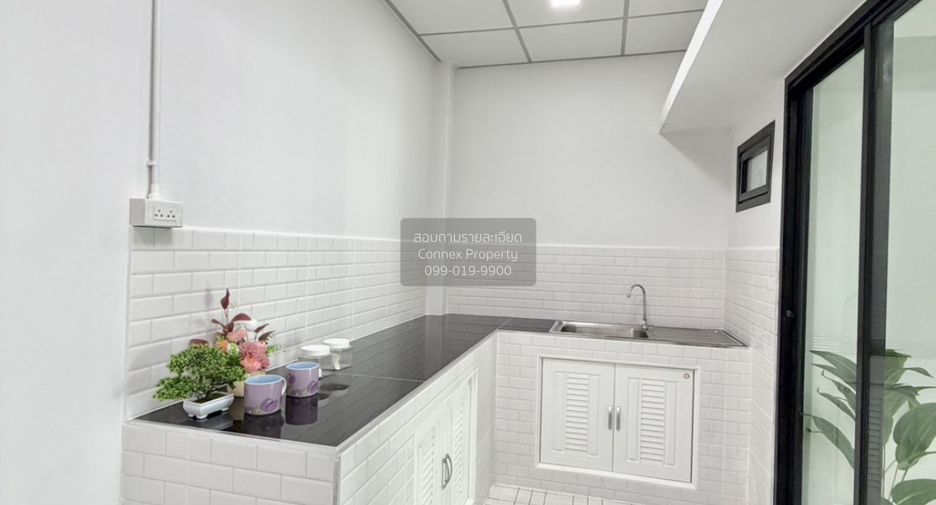 For sale 3 bedrooms townhouse in Pak Kret, Nonthaburi