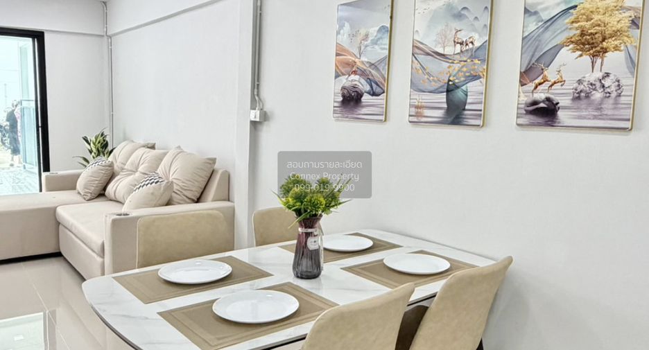 For sale 3 bedrooms townhouse in Pak Kret, Nonthaburi