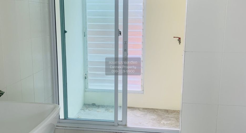 出售 3 卧室 独立屋 在 Mueang Pathum Thani, Pathum Thani