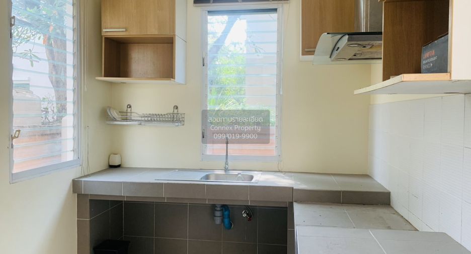 出售 3 卧室 独立屋 在 Mueang Pathum Thani, Pathum Thani