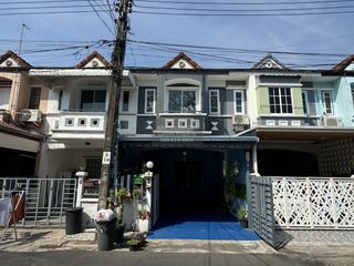 For sale 2 bedrooms townhouse in Khlong Sam Wa, Bangkok