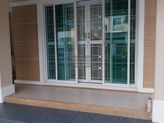 For sale 3 bedrooms house in Mueang Pathum Thani, Pathum Thani
