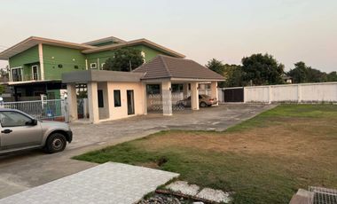 Casa en venta de 7 habitaciones en Bang Khun Thian, Bangkok