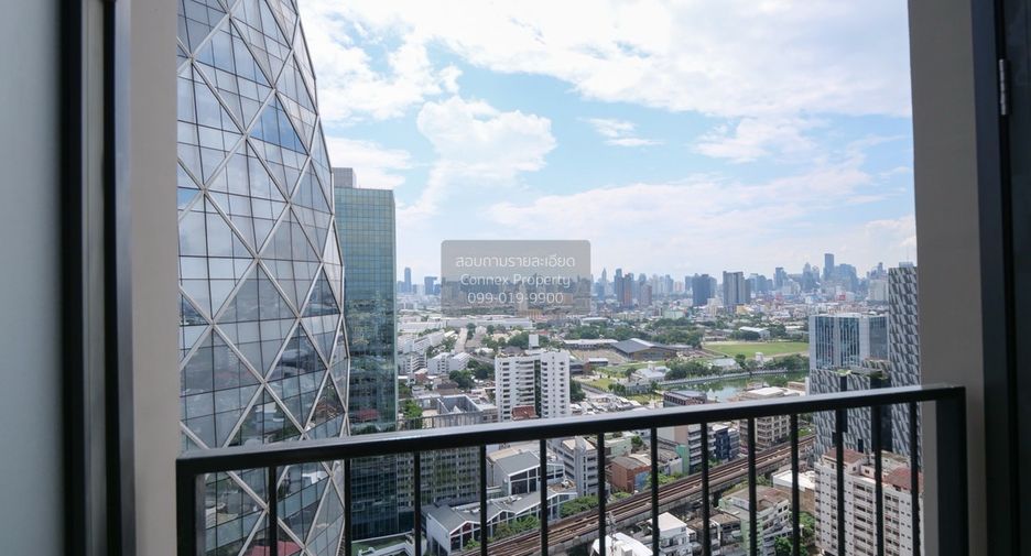 For sale 2 bedrooms condo in Phaya Thai, Bangkok