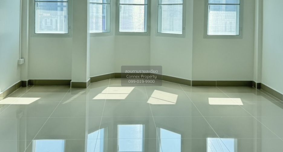 Reihenhaus zum Kauf mit 4 Zimmer in Thanyaburi, Pathum Thani