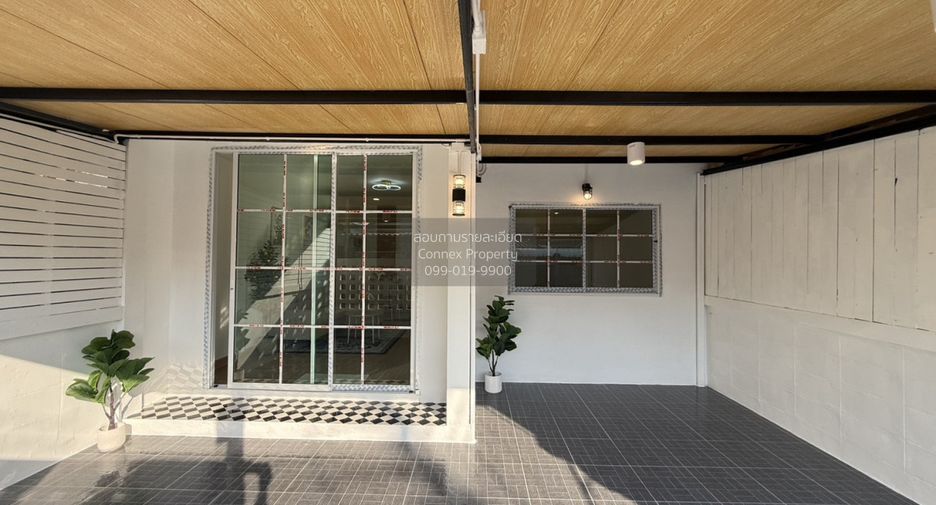 For sale 2 bedrooms townhouse in Mueang Nakhon Pathom, Nakhon Pathom