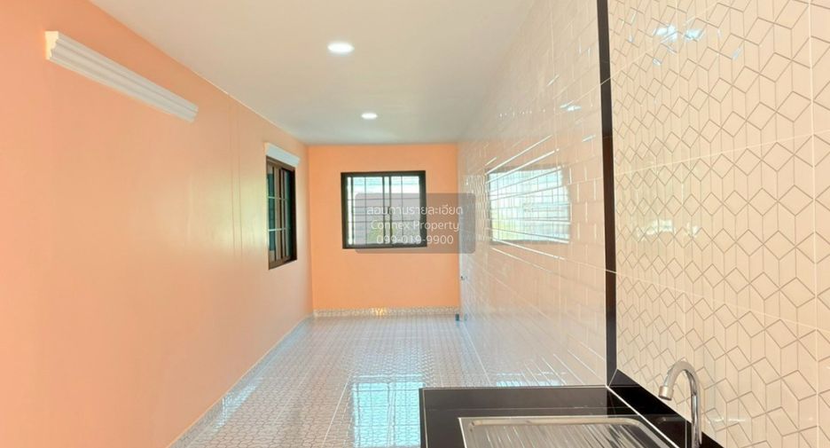Casa en venta de 3 habitaciones en Thanyaburi, Pathum Thani