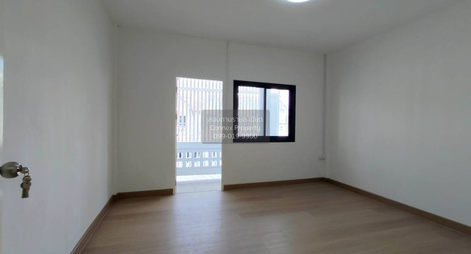 For sale 2 ベッドルーム townhouse in Bang Bon, Bangkok