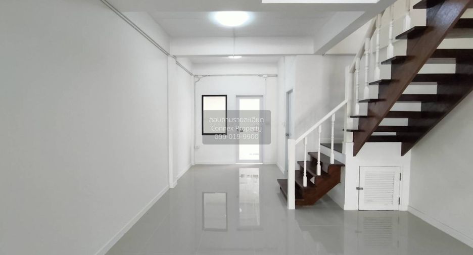 For sale 2 ベッドルーム townhouse in Bang Bon, Bangkok