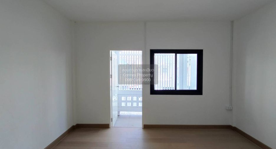 For sale 2 ベッドルーム townhouse in Bang Bon, Bangkok