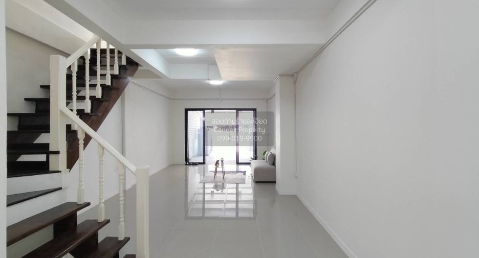 For sale 2 ベッドルーム townhouse in Bang Bon, Bangkok