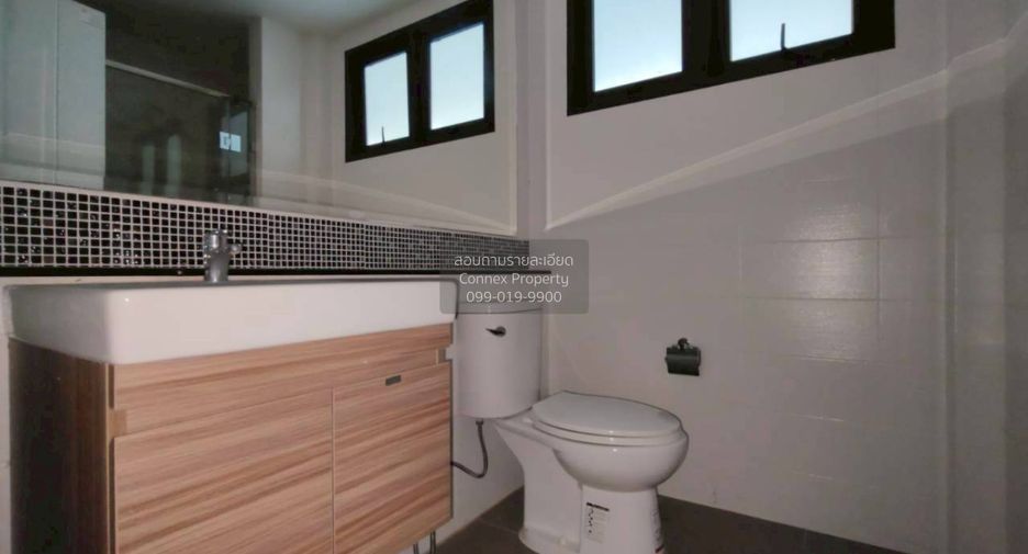 Haus zum Kauf mit 4 Zimmer in Bang Khen, Bangkok