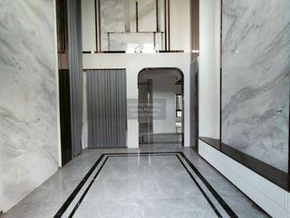 Casa en venta de 4 habitaciones en Bang Khen, Bangkok