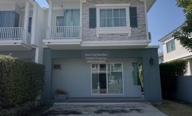 À vendre 3 chambres maison à Phra Samut Chedi, Samut Prakan