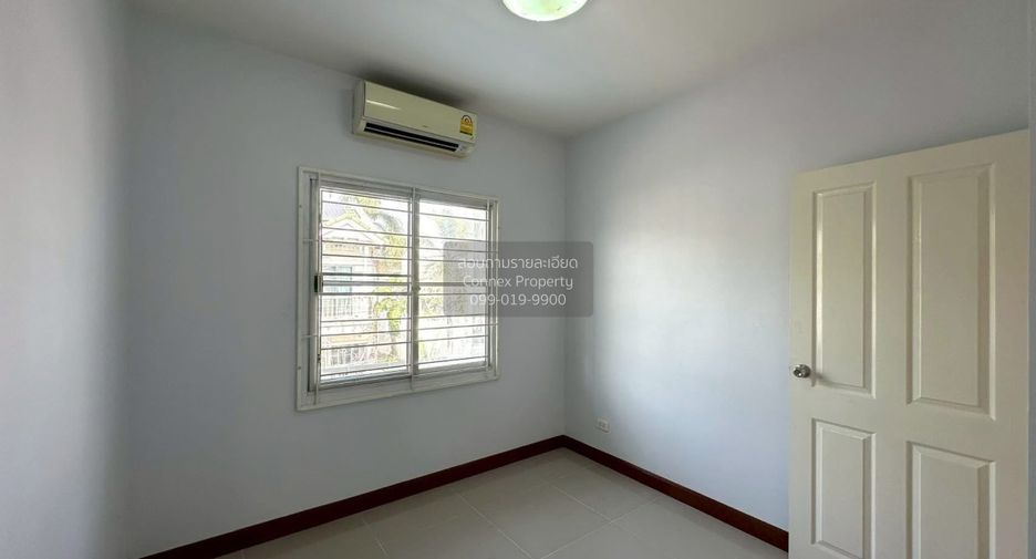 For sale 3 bedrooms townhouse in Pak Kret, Nonthaburi