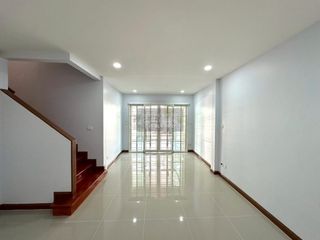 出售 3 卧室 联排别墅 在 Pak Kret, Nonthaburi