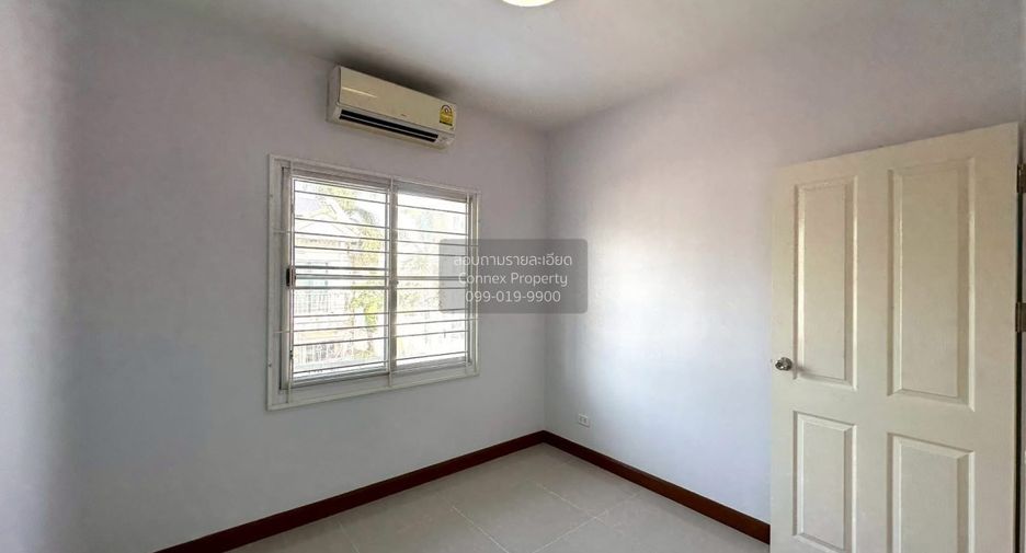 For sale 3 bedrooms townhouse in Pak Kret, Nonthaburi