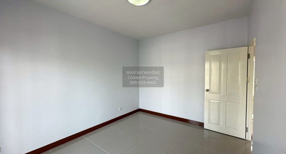 For sale 3 bedrooms townhouse in Pak Kret, Nonthaburi