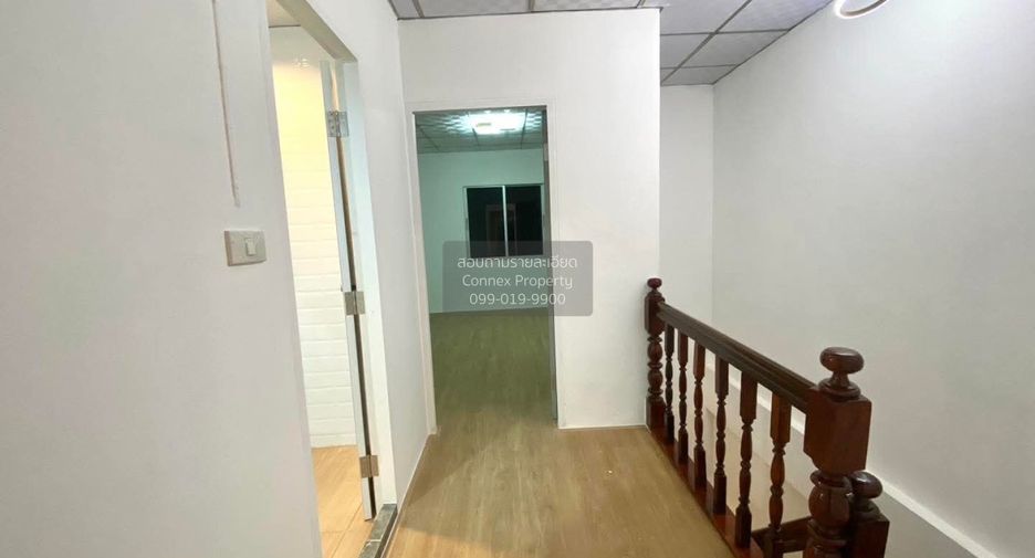 出售 4 卧室 联排别墅 在 Krathum Baen, Samut Sakhon