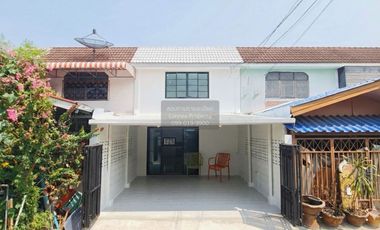 Casa adosada en venta de 2 habitaciones en Bang Kruai, Nonthaburi
