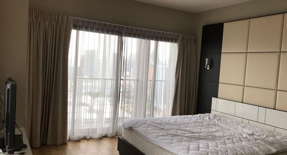 For sale 2 bedrooms condo in Khlong Toei, Bangkok