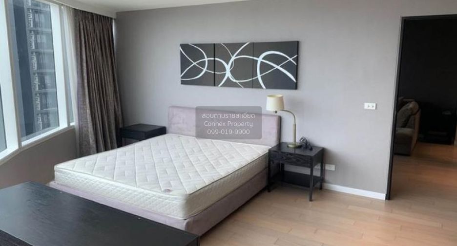 For sale 2 bedrooms condo in Watthana, Bangkok