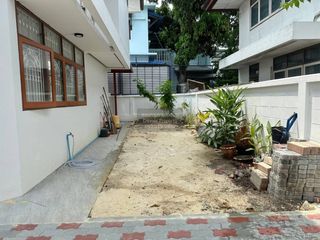出租 4 卧室 独立屋 在 Phra Khanong, 曼谷