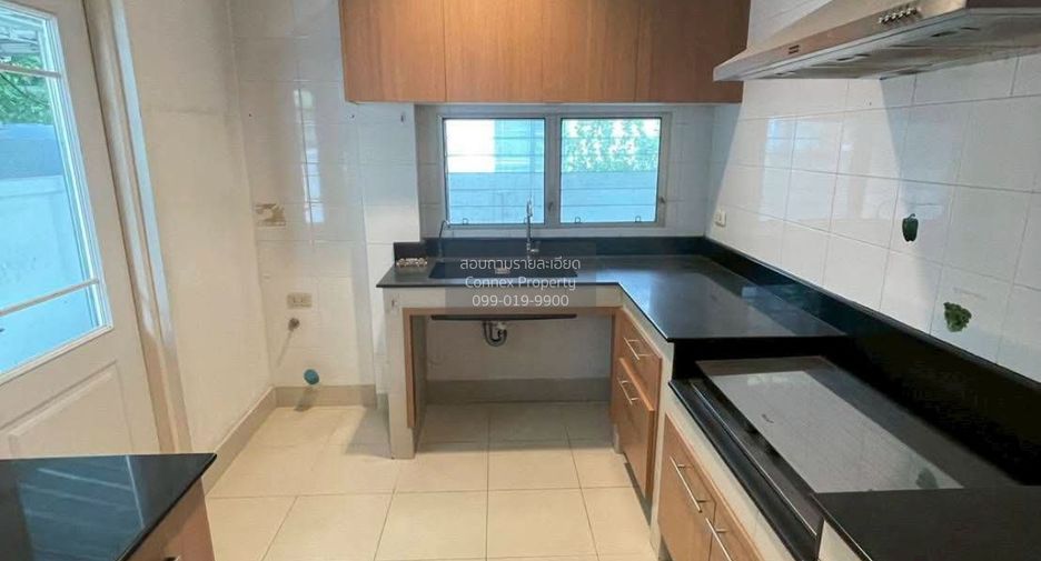 For rent 4 bedrooms house in Mueang Samut Prakan, Samut Prakan