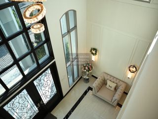 出租 5 卧室 独立屋 在 Lat Krabang, 曼谷