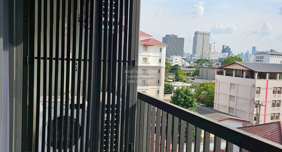 For rent 2 bedrooms condo in Phaya Thai, Bangkok