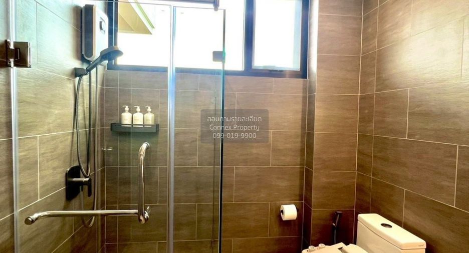 For rent 4 bedrooms townhouse in Suan Luang, Bangkok