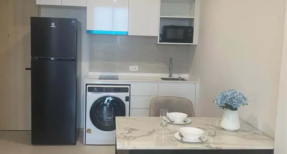Condo en alquiler de 1 habitaciones en Bang Na, Bangkok