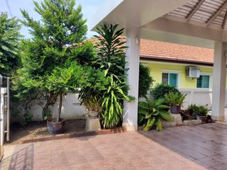 À vendre et à louer 4 chambres maison à Hua Hin, Prachuap Khiri Khan