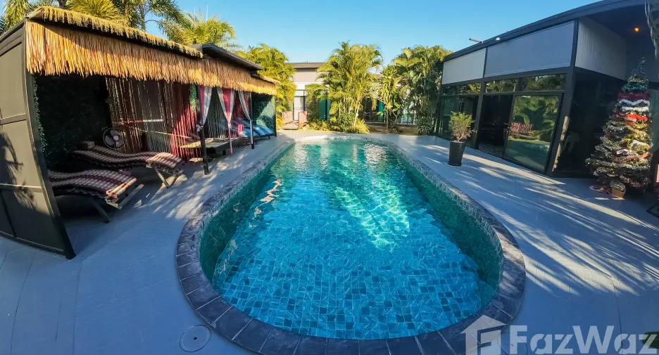 Villa en venta de 6 habitaciones en Phanna Nikhom, Sakon Nakhon