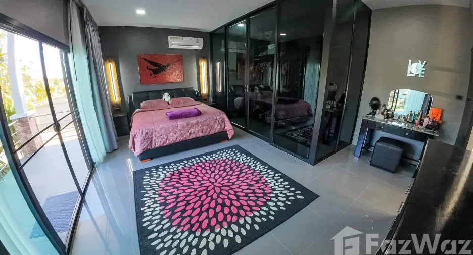 Villa en venta de 6 habitaciones en Phanna Nikhom, Sakon Nakhon