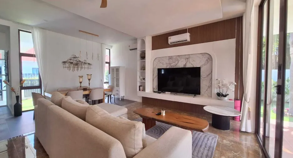 For rent 4 bedrooms villa in Hua Hin, Prachuap Khiri Khan