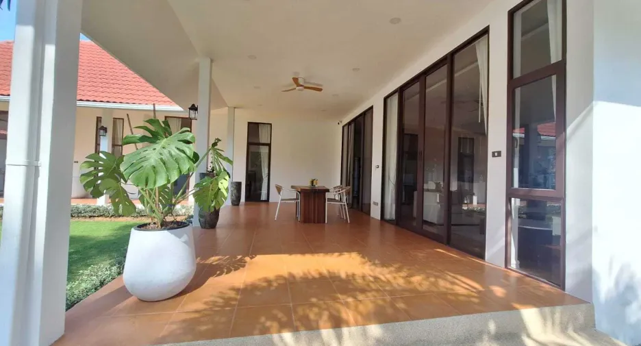 For rent 4 bedrooms villa in Hua Hin, Prachuap Khiri Khan