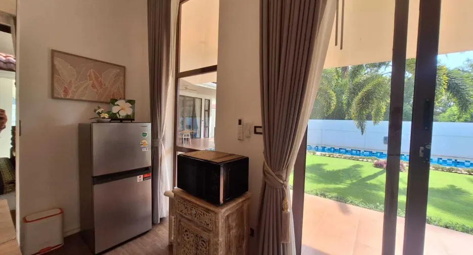 For rent 4 bedrooms villa in Hua Hin, Prachuap Khiri Khan