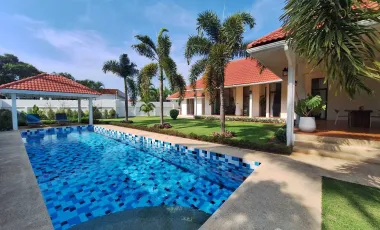 For rent 4 bedrooms villa in Hua Hin, Prachuap Khiri Khan