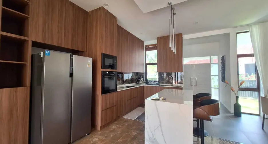 For rent 4 bedrooms villa in Hua Hin, Prachuap Khiri Khan