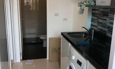 À vendre 1 chambre condo à Bang Phlat, Bangkok