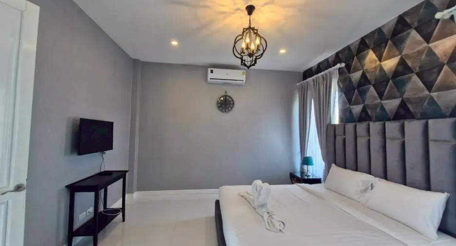 For rent 4 bedrooms villa in Hua Hin, Prachuap Khiri Khan